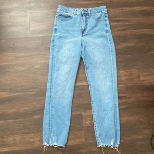 listing-status-banner